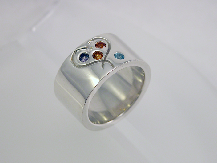 Custom ring